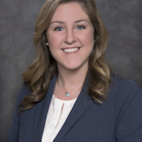 Erika lee headshot final smaill