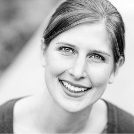Megan headshot