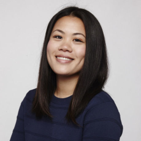 Stephanie bio headshot