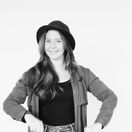 Andrea 16 9.00 00 03 18.standbild007