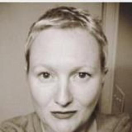 Claudia profile pic
