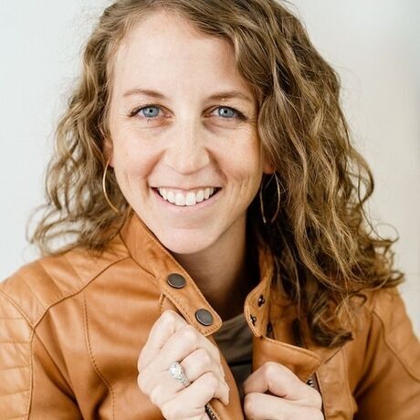 Erin braford headshot small