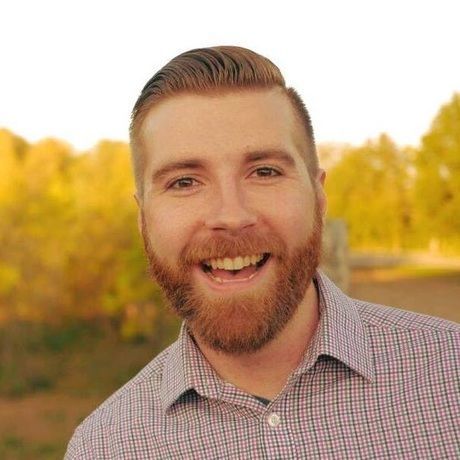 Headshot2016