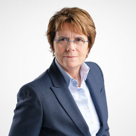 Linda kirby headshots 2024 11