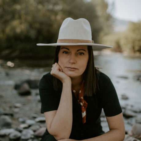 Headshots 2022   outdoor  1 