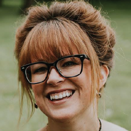 Ashley morken 2017 headshot