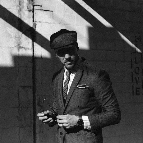 Lee bio pic   social1