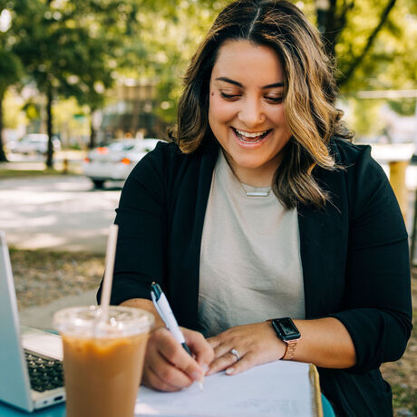 A2033503 bb11 4190 8f35 a30fd774541a