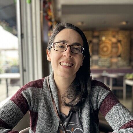 Kathryntaccone headshot