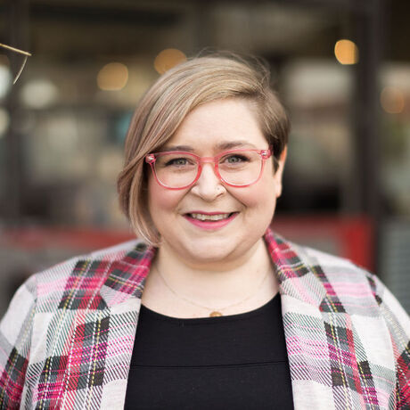 Kate happy hour headshot atl 002