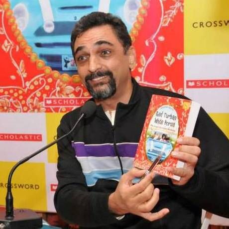 Moi with cropped red turban 2