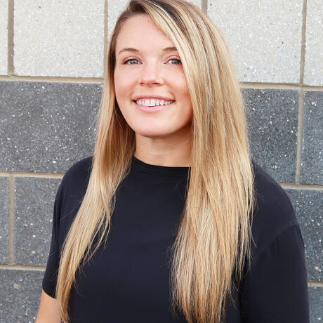 Janelle averill headshot