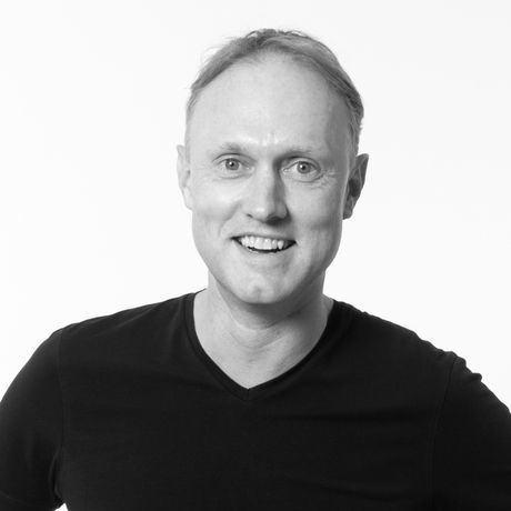 Headshot james farnell 46 crop