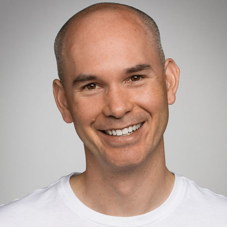 Stephen headshot 1440x1440