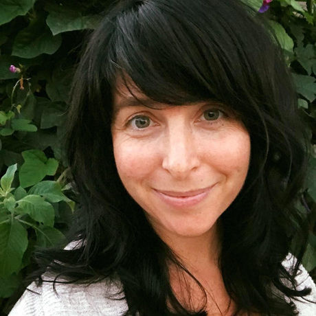 Sarahseward headshot 960