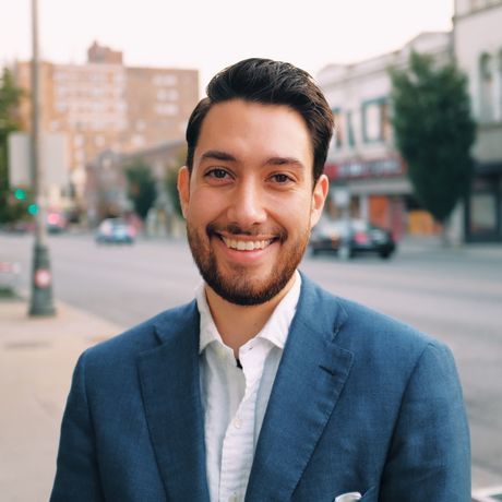 Headshot prather medium