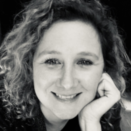 Amy headshot black and white