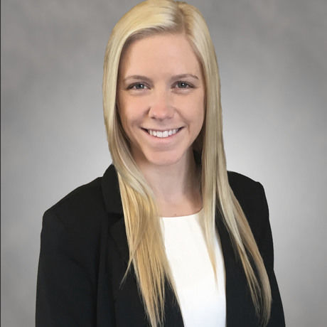 Headshot larson alexa brokerphoto2016