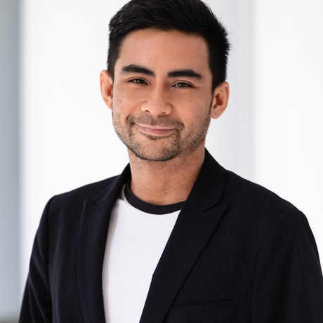 Headshot new