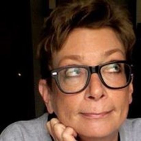 Headshotblackglasses