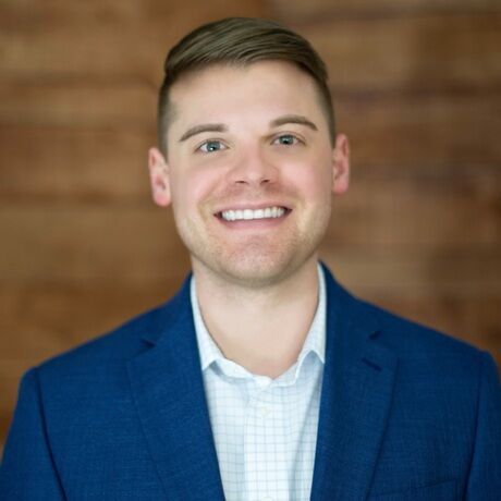 Facetune 24 02 2025 19 53 40