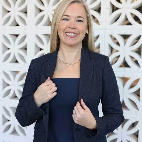 Juliemariebonner vertical home