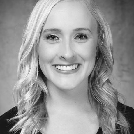 Bw anne descalzo headshot