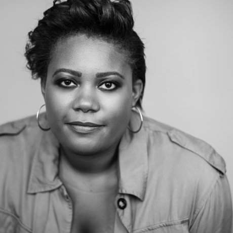 Kelly mac headshot