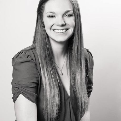 Mica schuyler headshot