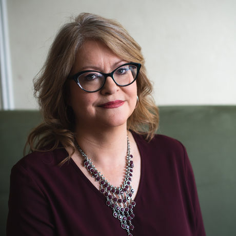 Amy lemmon photo green background