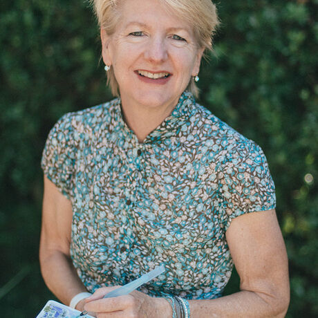 Betsybeier sketchingfaceon lr