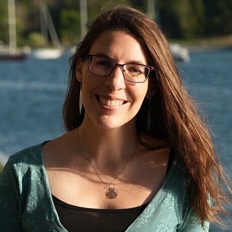 Colienne regout portrait turquoise square