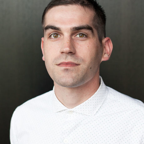 Consumer experience design team 5451