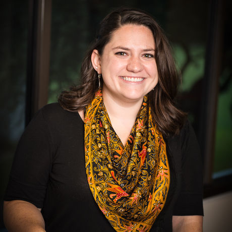 Jeanette headshot 1 cropped