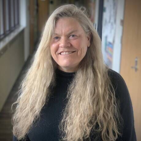 20230503 walgren headshot sm