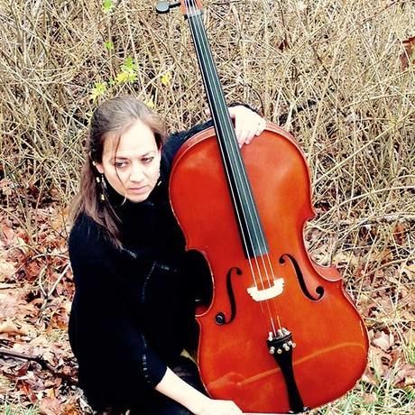 Lara wallace cello forsythia portrait 2x