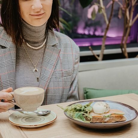 3e2f7383 ed52 472f 9890 b0b0f3c12e81