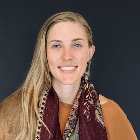 Tori williamson headshot