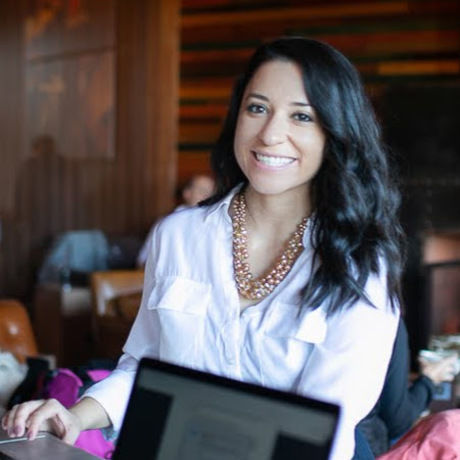 Copy of lorena   ggg headshots 600x600  1 