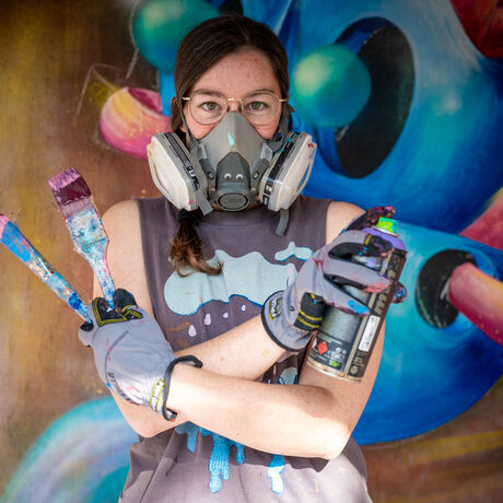 Hope coyote ugly   power stance