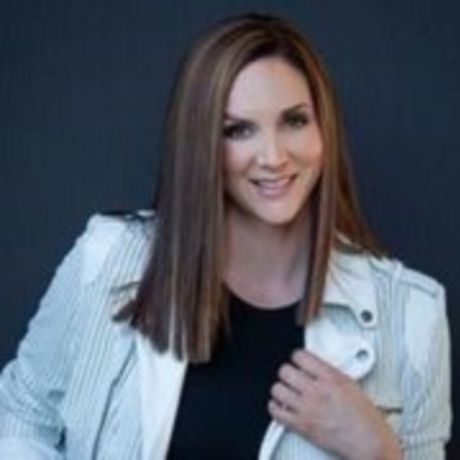 Leslie pic white jacket