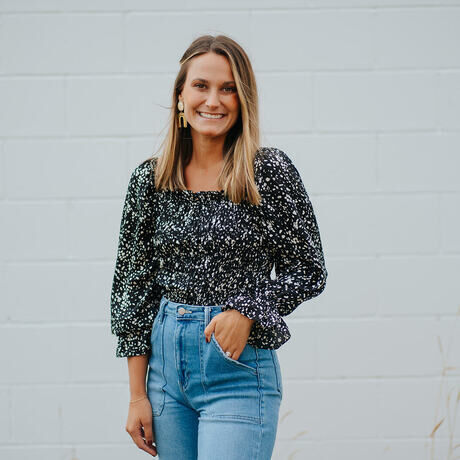 Bio girls 2023 headshots 097