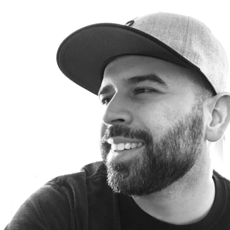 Alecks headshot 800x800 01