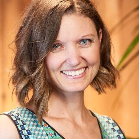 Alison headshot july 2019 large cropped