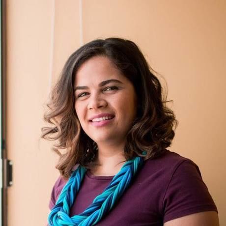 Foto cl%c3%a1udia diniz de farias