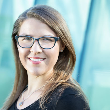 2017.10.26alexavaughnportraitfhalfres 1