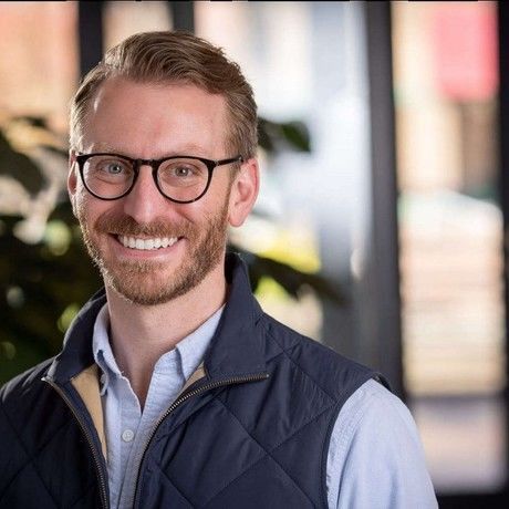 Robert koch   wfae   2019 november headshot glasses 1