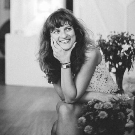 Dora molnar