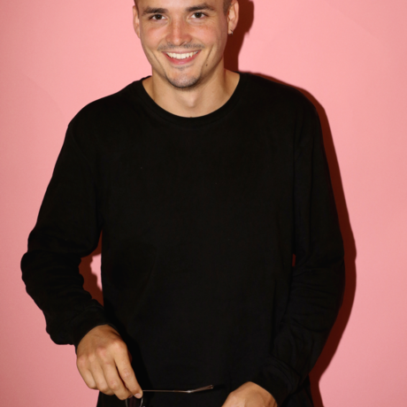 Lewis edit shoulders