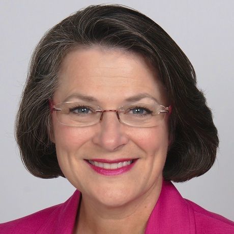 Leanna brennan headshot cropped 5 2018